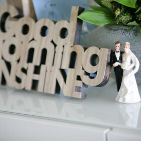 Hochzeitsdekoration: good morning sunshine mit Brautpaar Modell